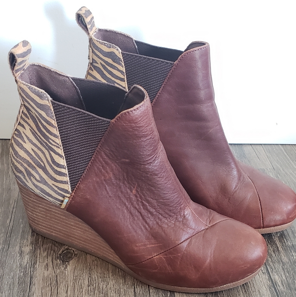 Toms  Boots Sz 8.5